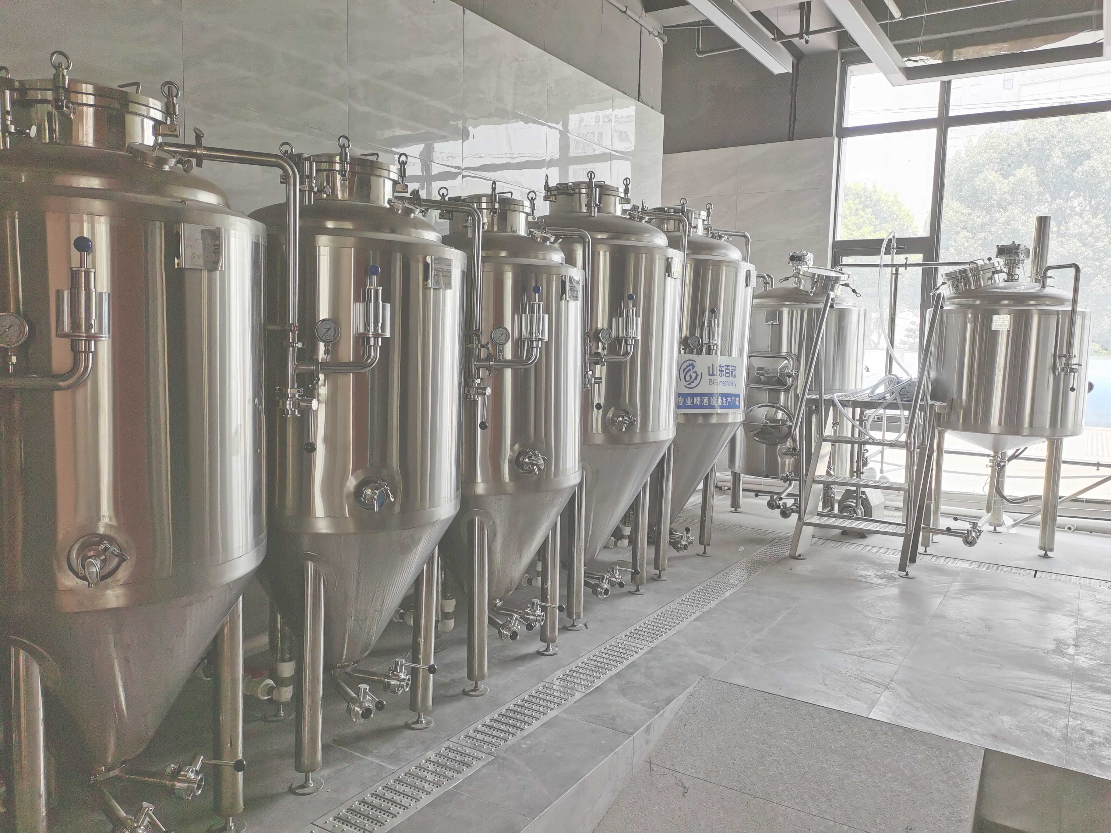 500升精酿啤酒设备糖化发酵